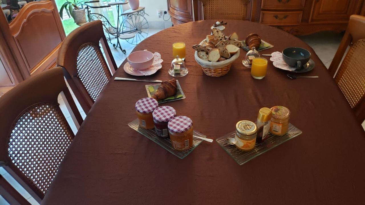 Le Calme Bed & Breakfast Plessé Eksteriør bilde