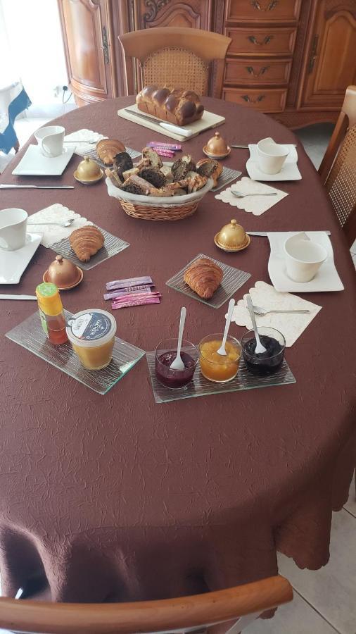 Le Calme Bed & Breakfast Plessé Eksteriør bilde